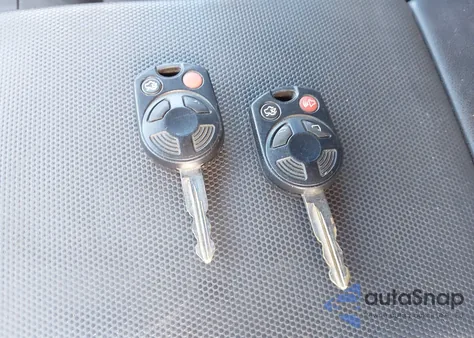 2008 Ford Escape Limited z USA, uszkodzony, nr VIN 1FMCU04148KA85568